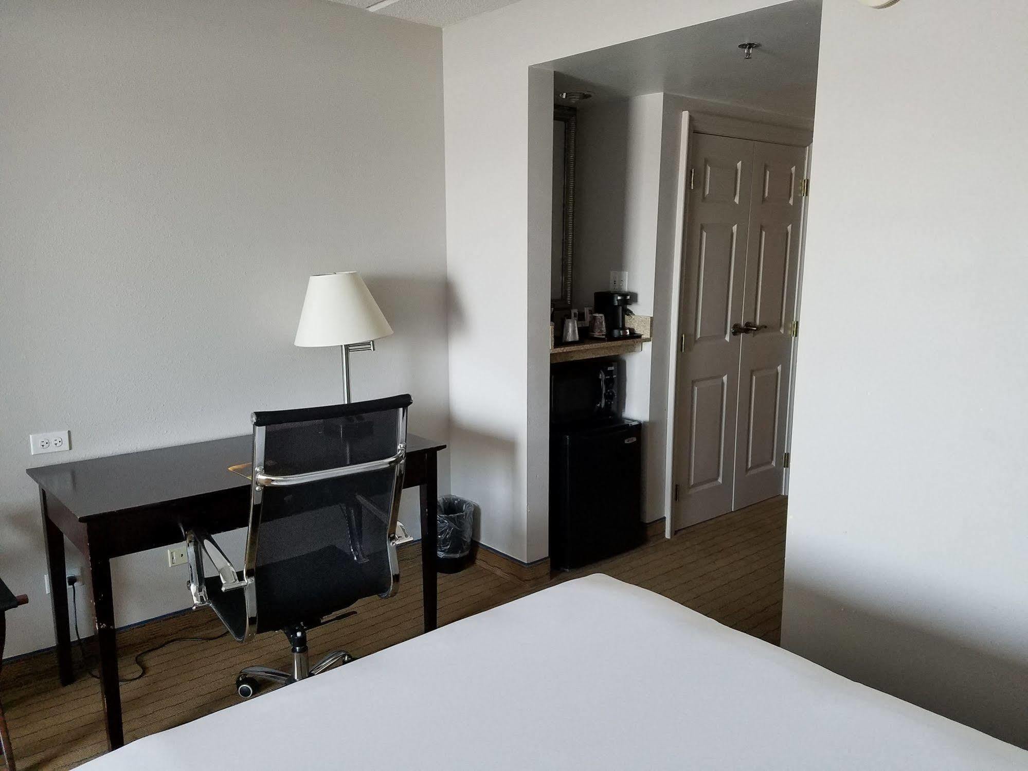 Holiday Inn Express & Suites - Prospect Heights By Ihg Экстерьер фото